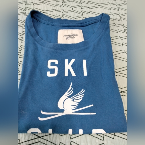 Abercrombie and Fitch Medium Tee - Picture 4 of 9